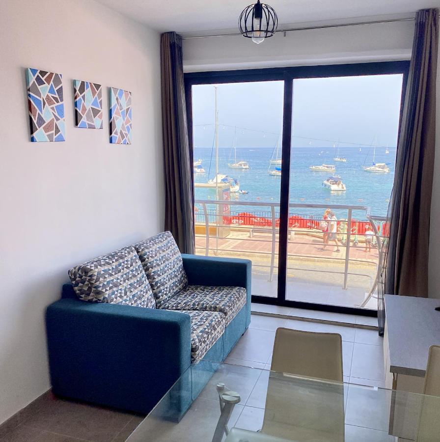 F1 1 Lovely Room, Bathroom And Living Shared San Ġiljan Buitenkant foto