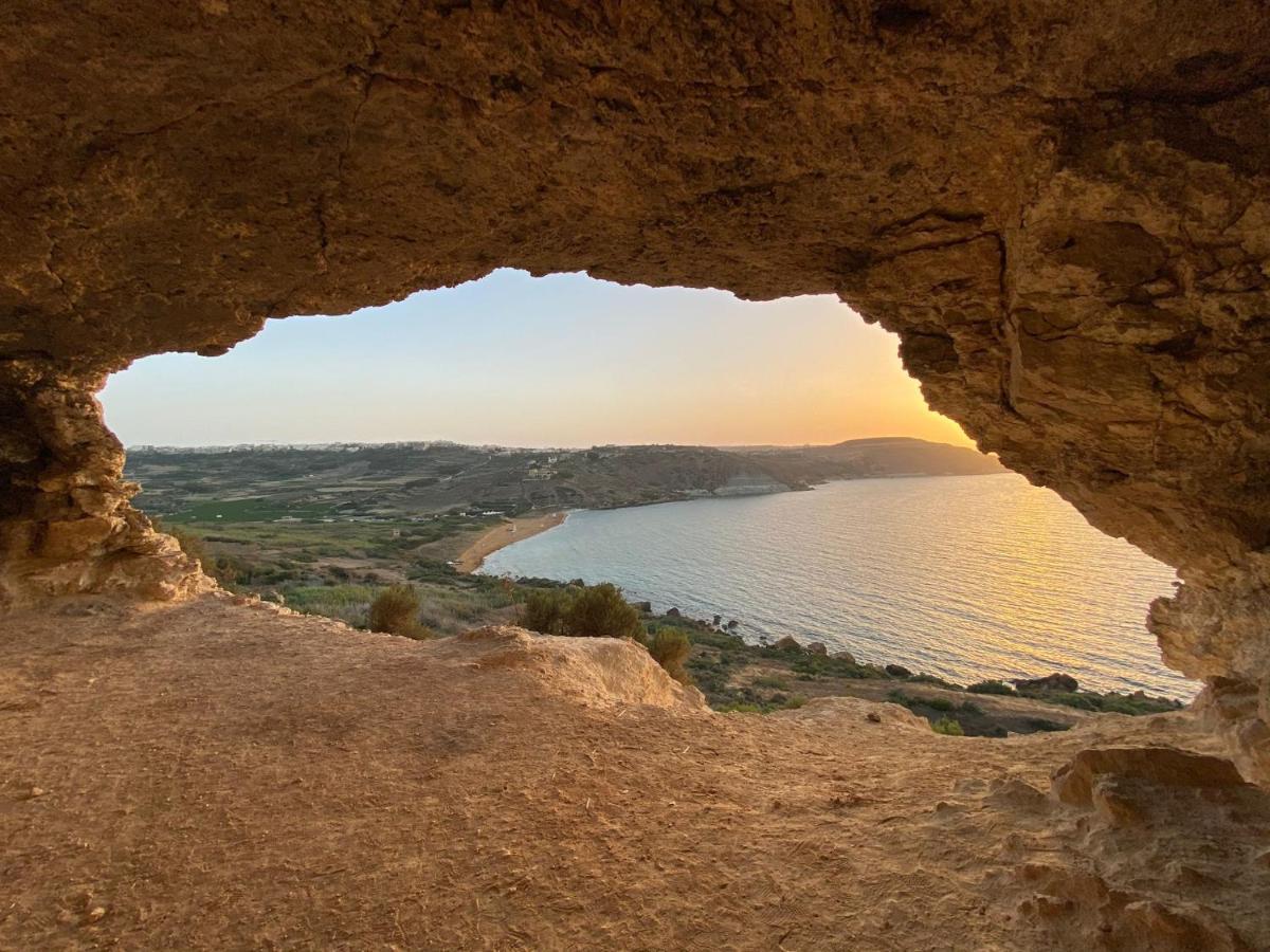 F1 1 Lovely Room, Bathroom And Living Shared San Ġiljan Buitenkant foto